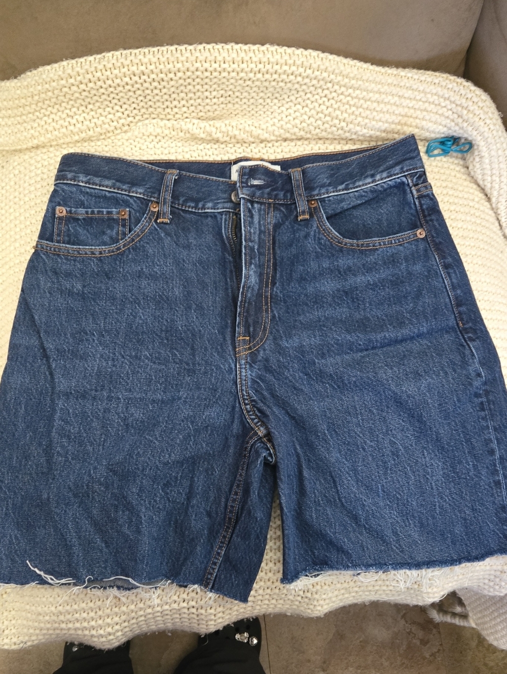 Abercrombie & Fitch The Loose High Rise Denim Cutoff Shorts - Dark Blue